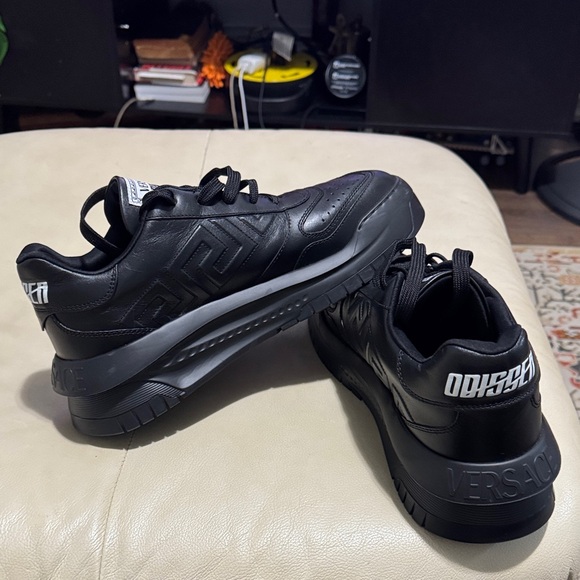 Versace Black Leather Men's Sneakers - Picture 9 of 9